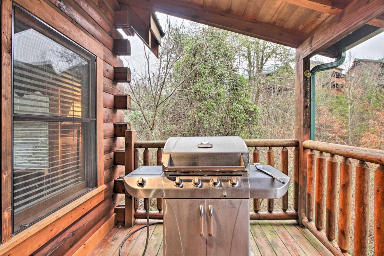 Cabin With Hot Tub About 2 Mi To Island In Pigeon Forge! Exterior foto